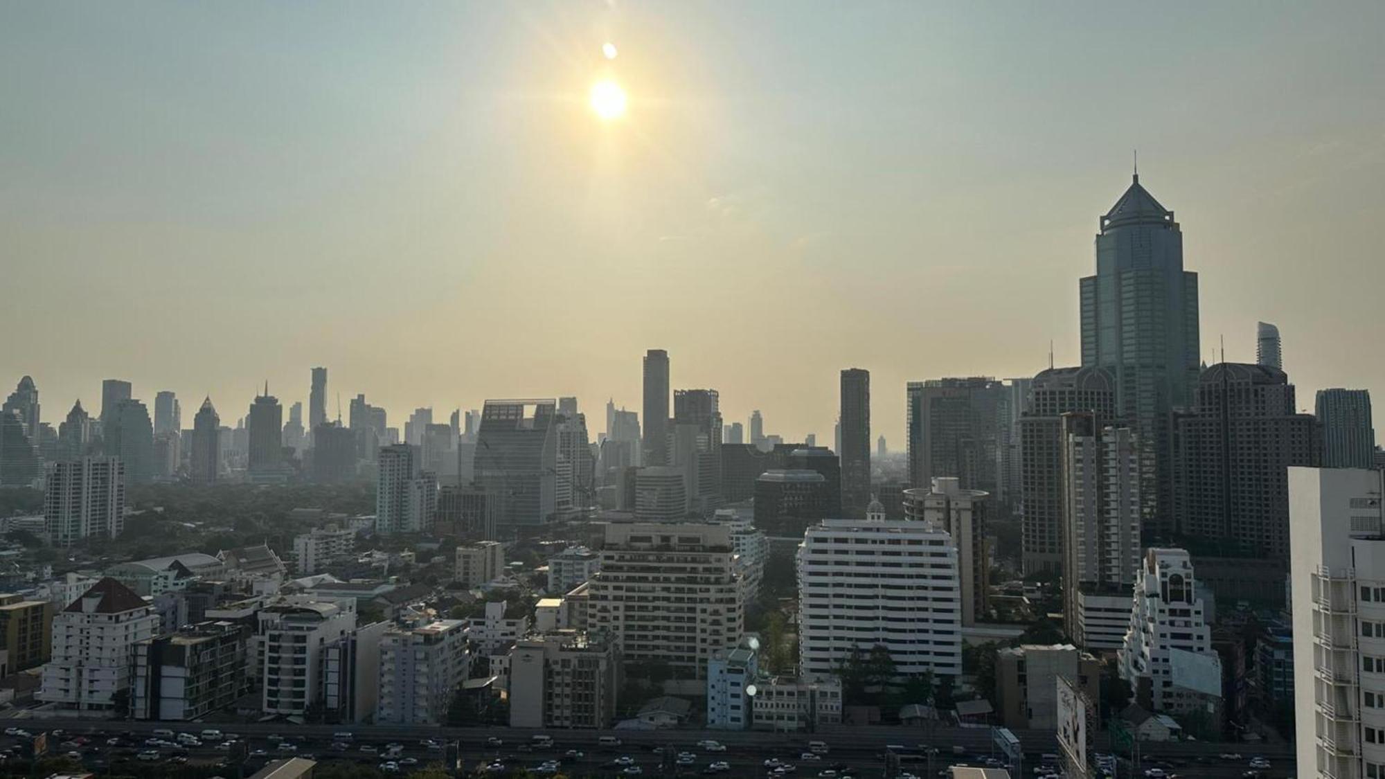 曼谷 Omni Tower Sukhumvit Nana Direct酒店 外观 照片