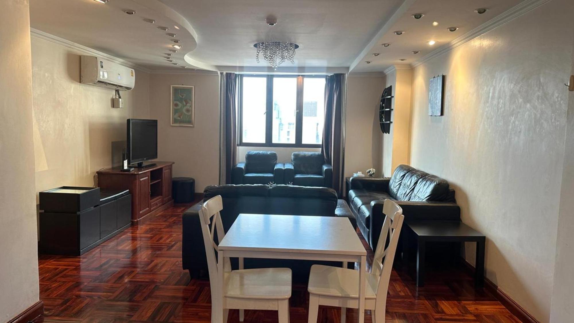 曼谷 Omni Tower Sukhumvit Nana Direct酒店 外观 照片