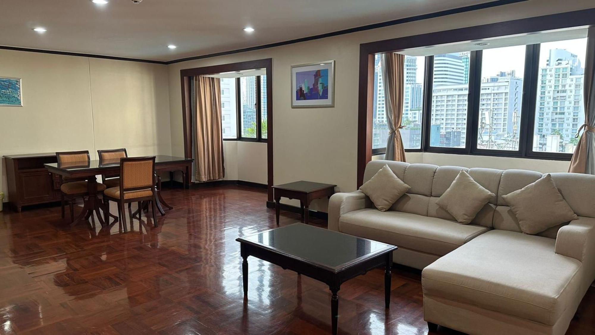 曼谷 Omni Tower Sukhumvit Nana Direct酒店 外观 照片