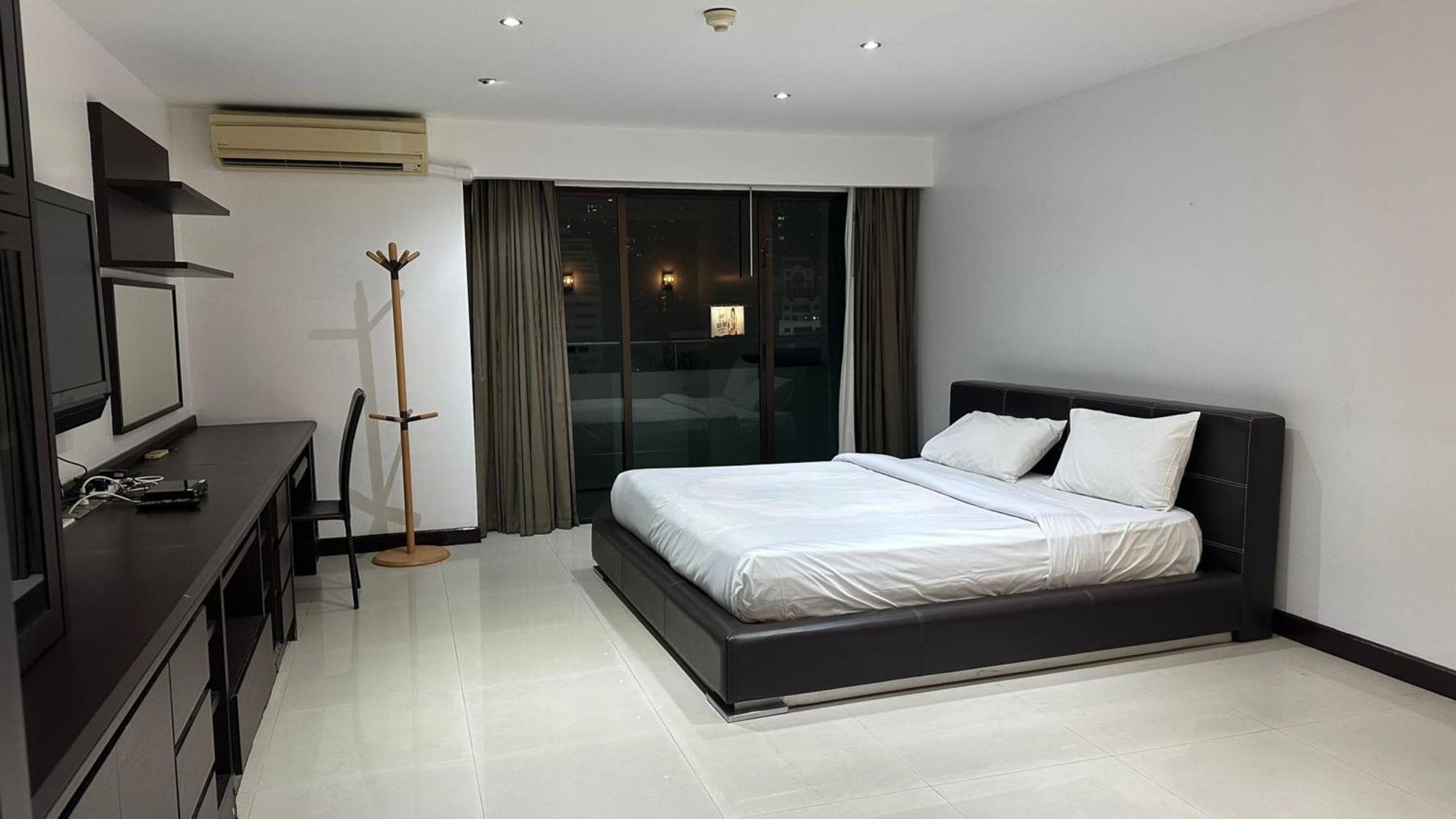 曼谷 Omni Tower Sukhumvit Nana Direct酒店 外观 照片