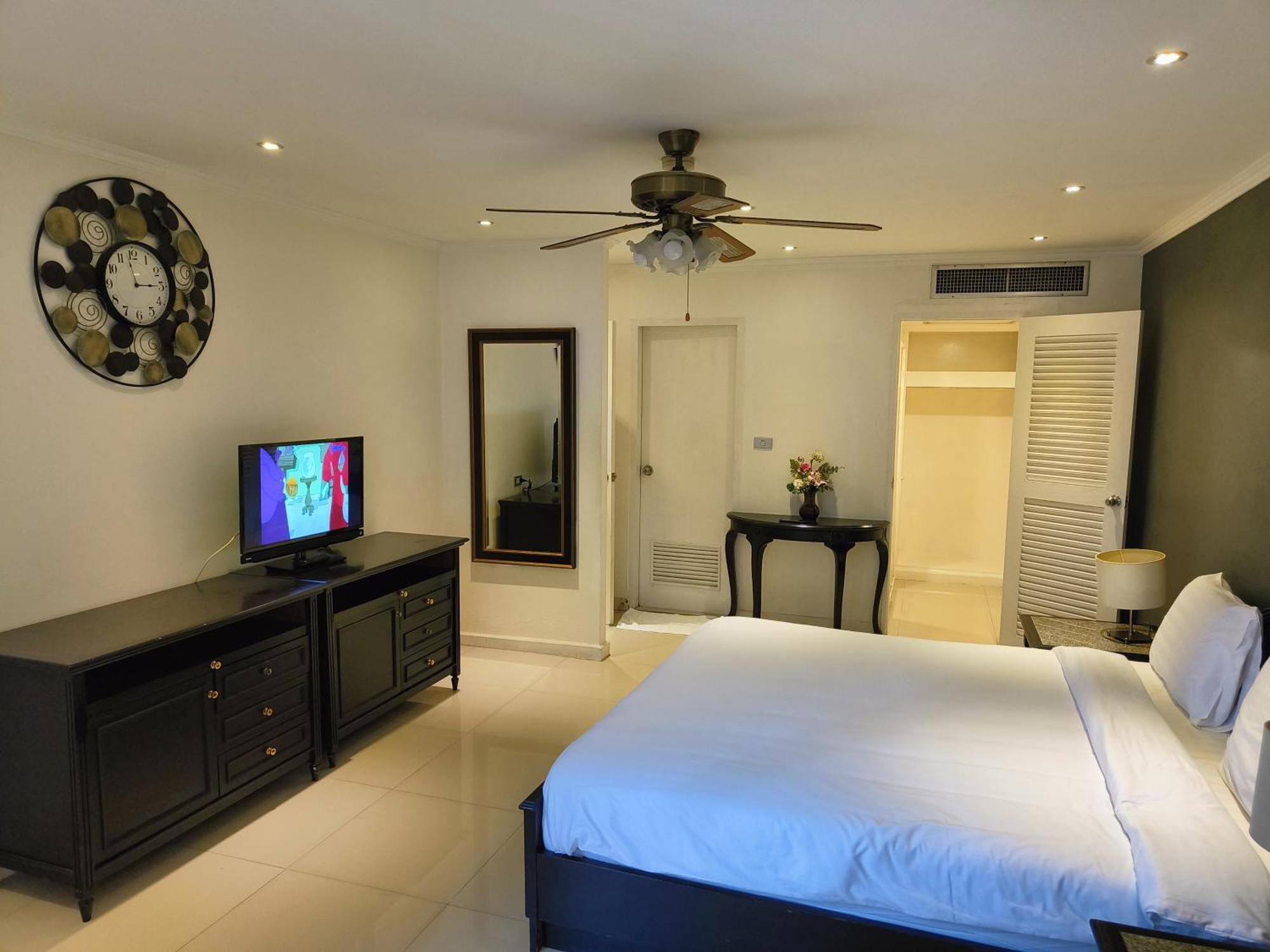 曼谷 Omni Tower Sukhumvit Nana Direct酒店 外观 照片