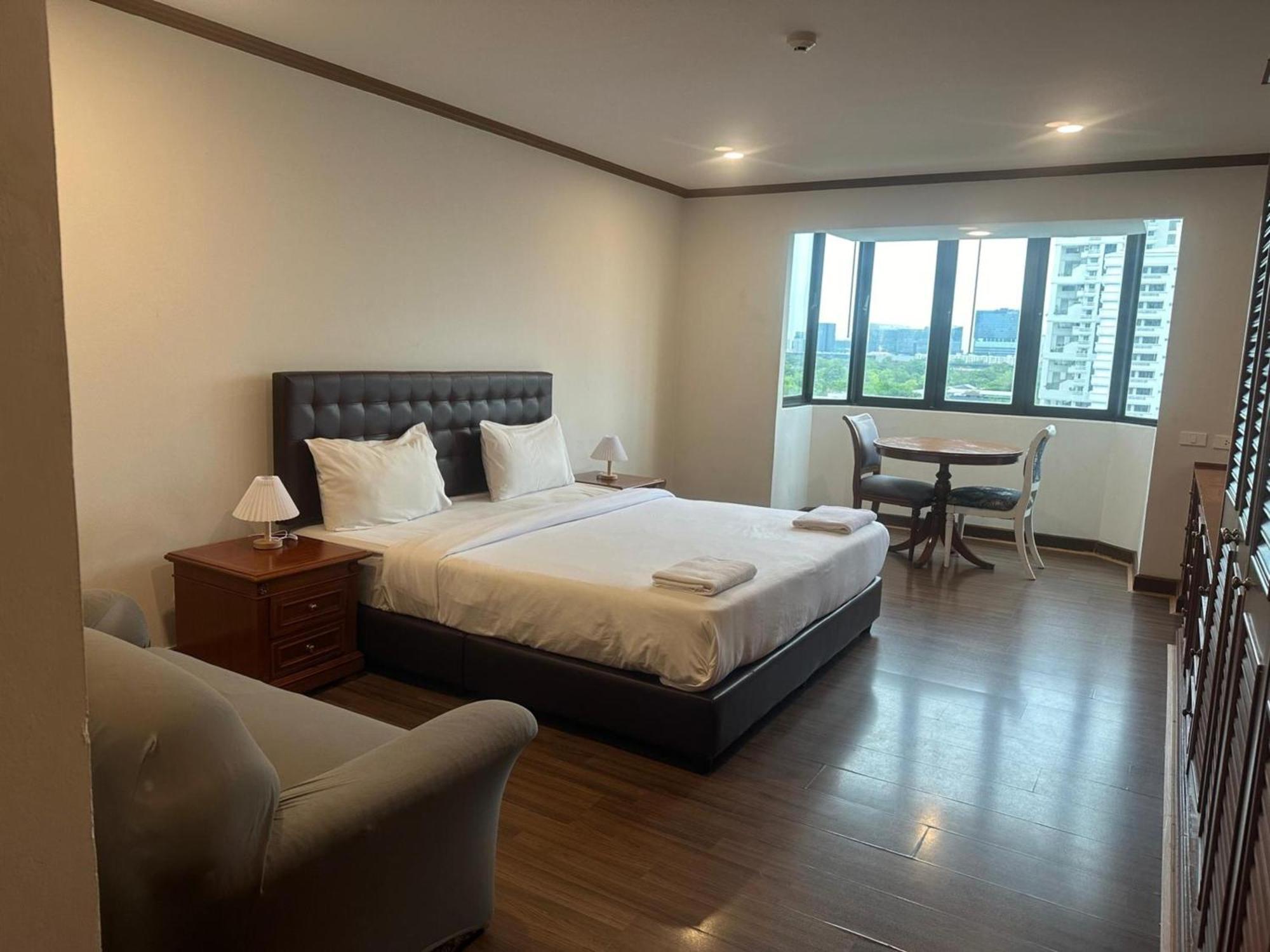 曼谷 Omni Tower Sukhumvit Nana Direct酒店 外观 照片