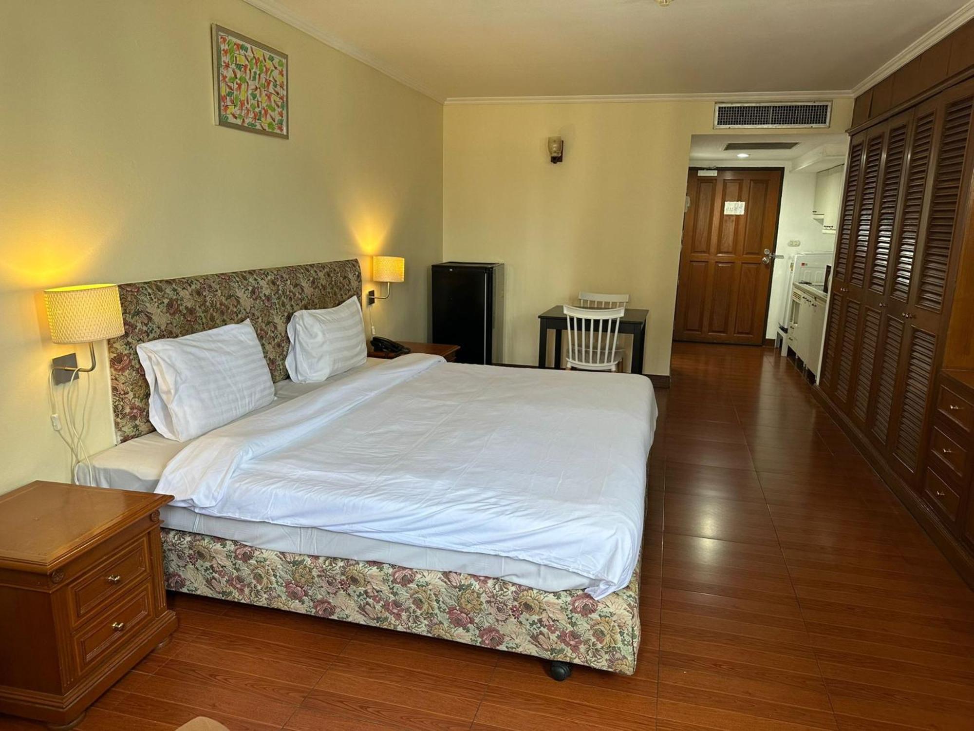 曼谷 Omni Tower Sukhumvit Nana Direct酒店 外观 照片