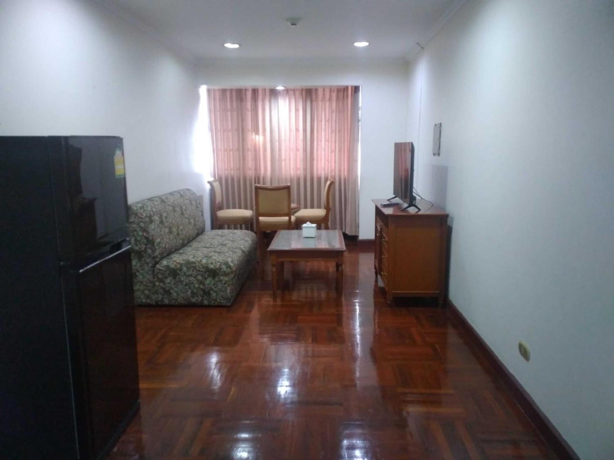曼谷 Omni Tower Sukhumvit Nana Direct酒店 外观 照片