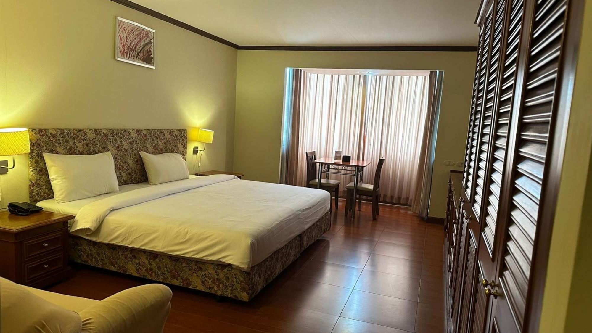 曼谷 Omni Tower Sukhumvit Nana Direct酒店 外观 照片