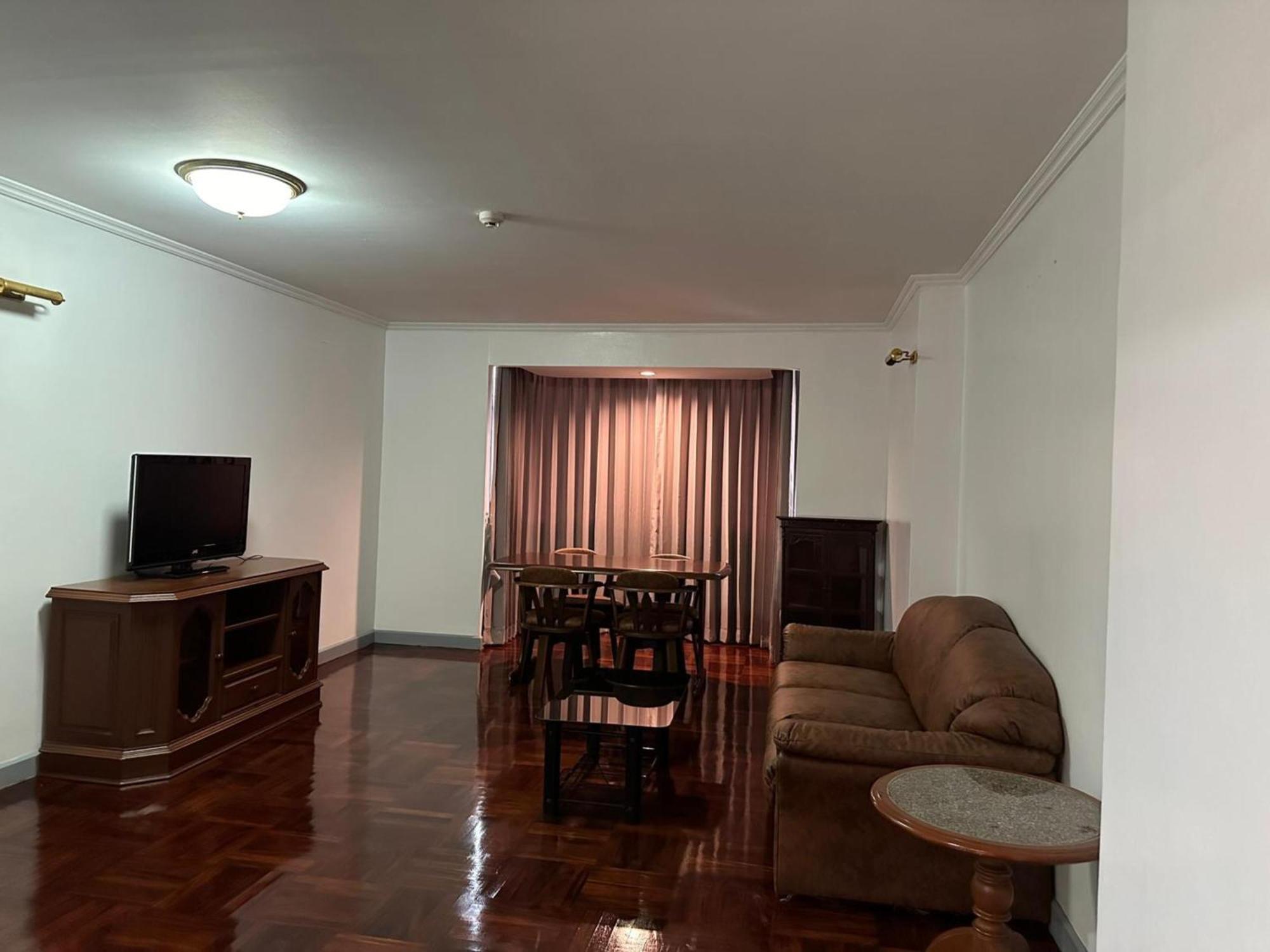 曼谷 Omni Tower Sukhumvit Nana Direct酒店 外观 照片