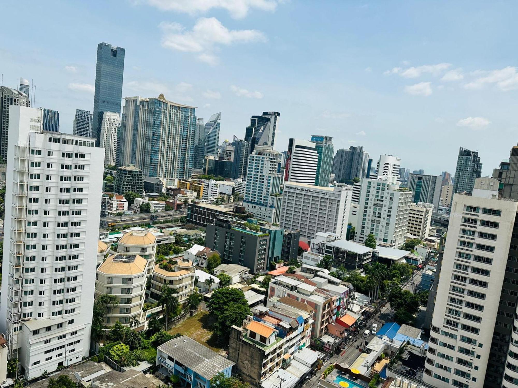 曼谷 Omni Tower Sukhumvit Nana Direct酒店 外观 照片