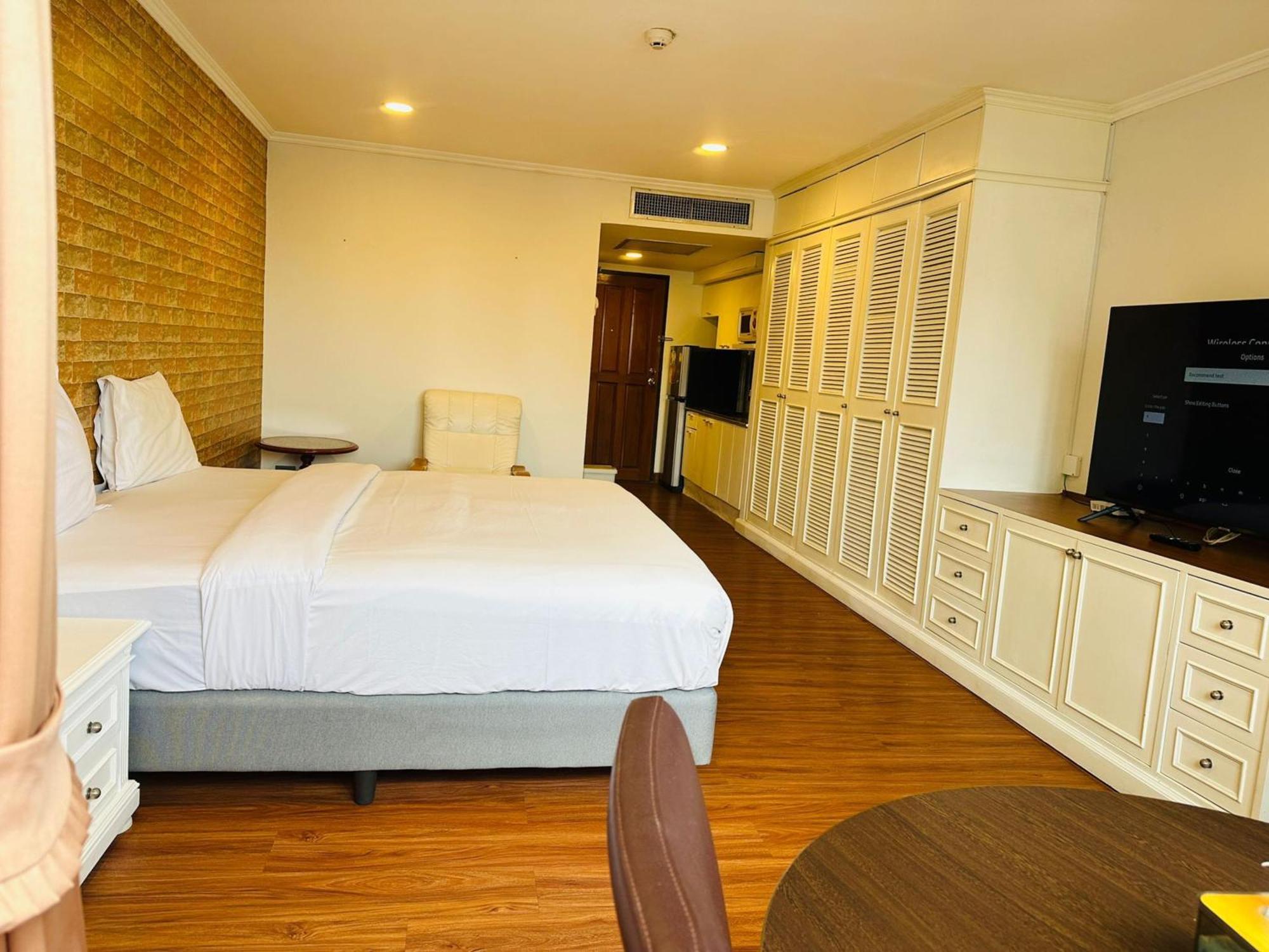 曼谷 Omni Tower Sukhumvit Nana Direct酒店 外观 照片