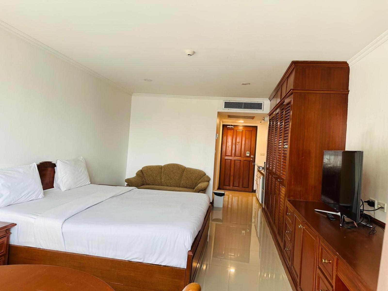 曼谷 Omni Tower Sukhumvit Nana Direct酒店 外观 照片