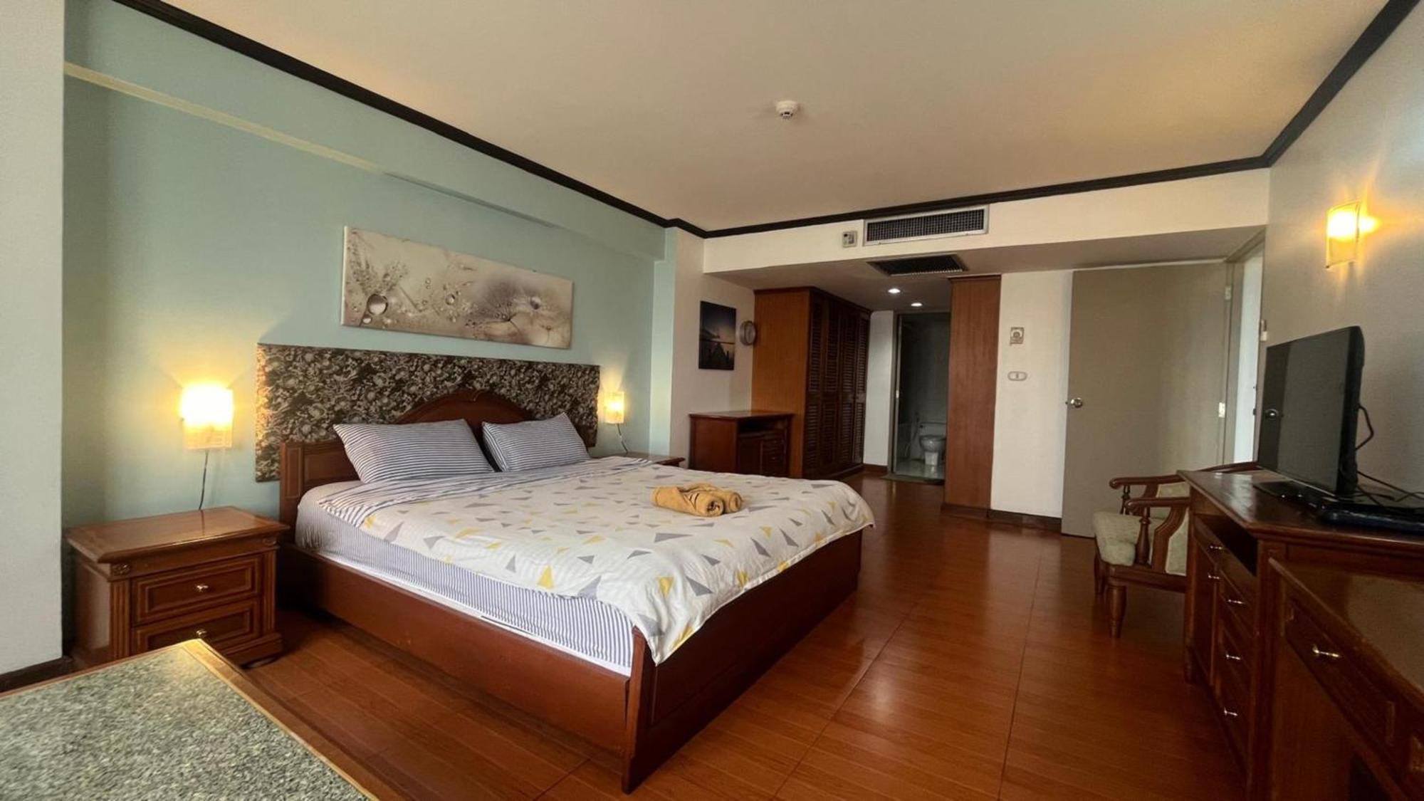 曼谷 Omni Tower Sukhumvit Nana Direct酒店 外观 照片