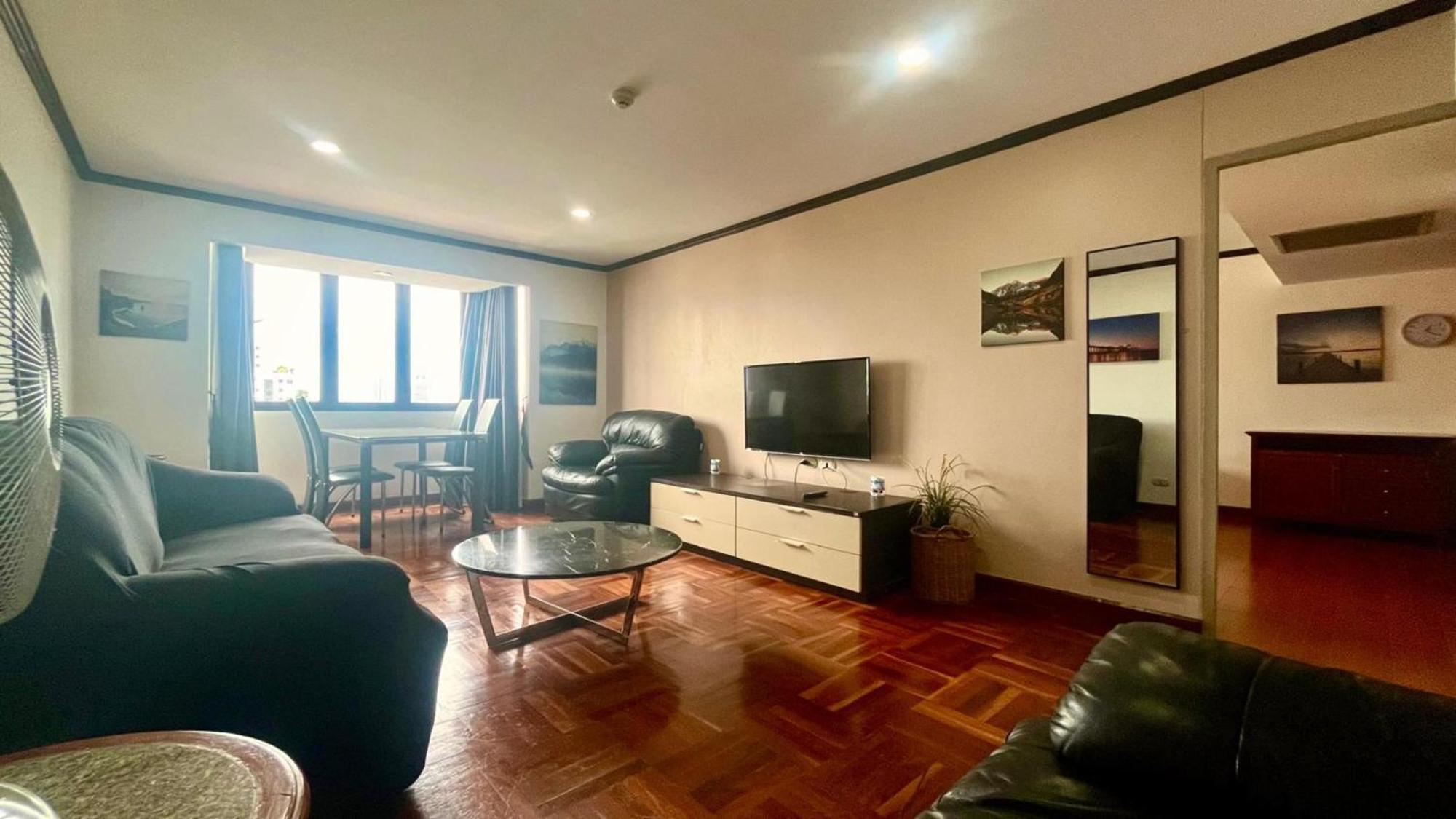 曼谷 Omni Tower Sukhumvit Nana Direct酒店 外观 照片