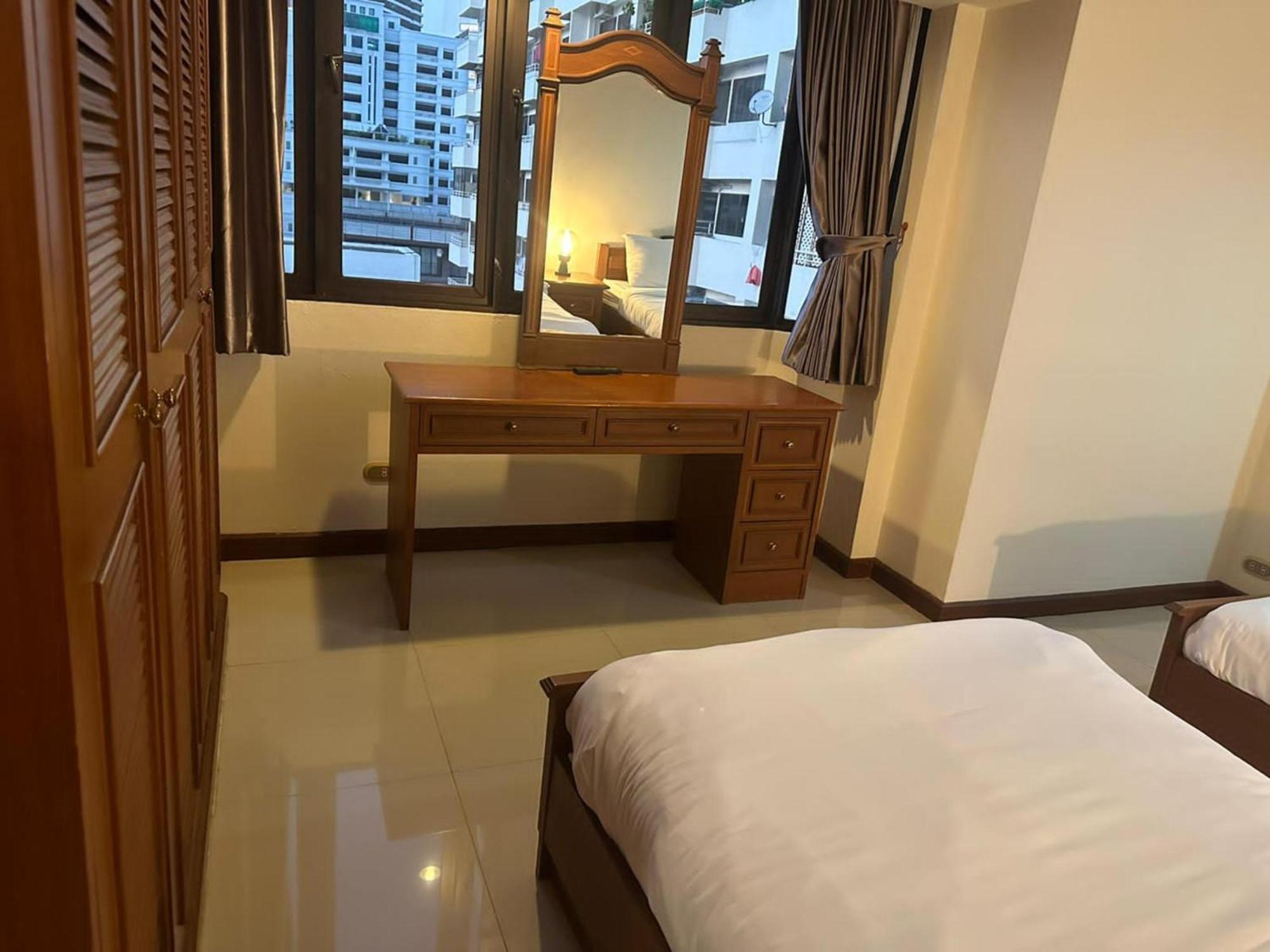 曼谷 Omni Tower Sukhumvit Nana Direct酒店 外观 照片